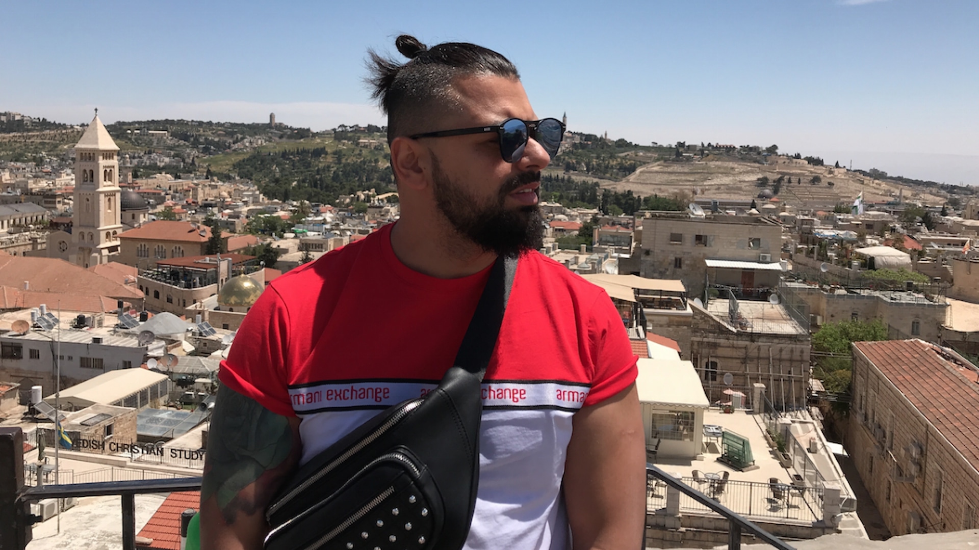 Pápai Joci, a 2019-es Eurovíziós Dalfesztviál magyar versenyzője az izraeli Jeruzsálemben