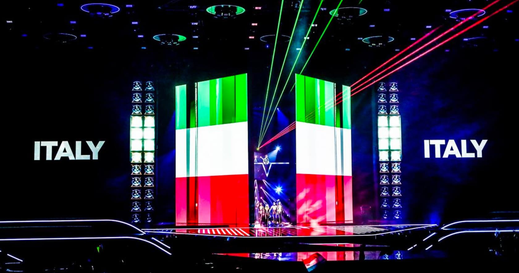 Olaszország és a Måneskin belépője a 2021-es rotterdami Eurovíziós Dalfesztivál döntőjének Flag Parádéján - Eurovision.tv fotója