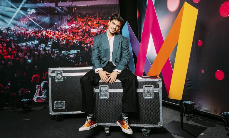 Oscar Zia lesz a 2022-es Melodifestivalen műsorvezetője