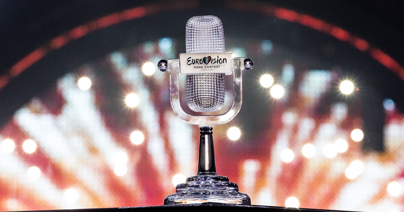 A 2022-es Eurovíziós Dalfesztivál trófeája Torinóban - Eurovision.tv fotója